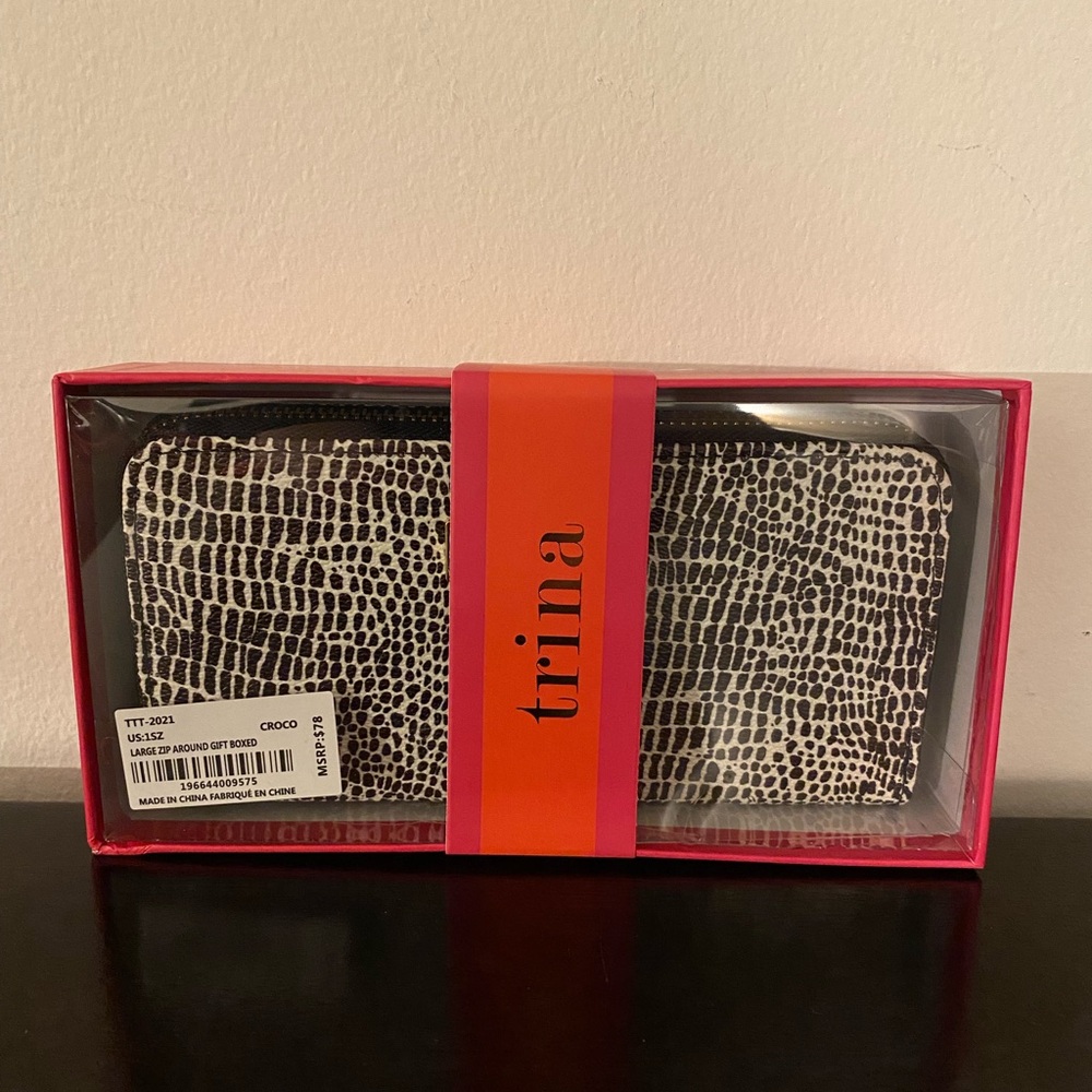Women’s NWT Trina Turk Wallet - Picture 6 of 7